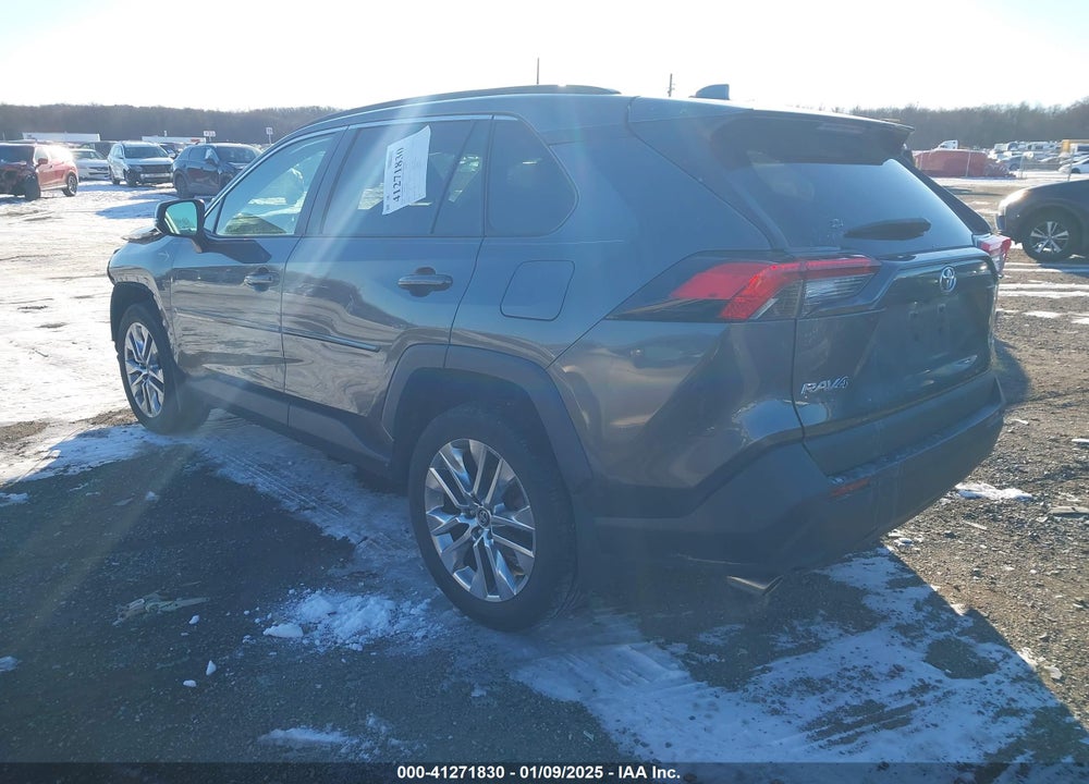 2021 TOYOTA RAV4 XLE PREMIUM VIN: 2T3A1RFV1MC159881