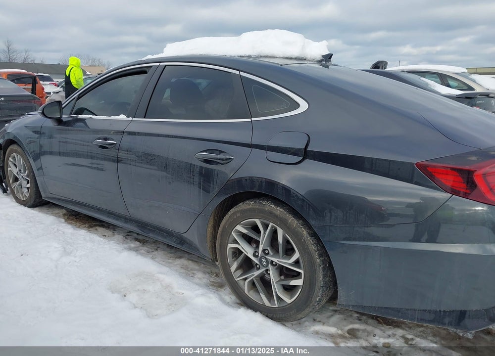 2020 HYUNDAI SONATA VIN: 5NPEF4JA9LH061924