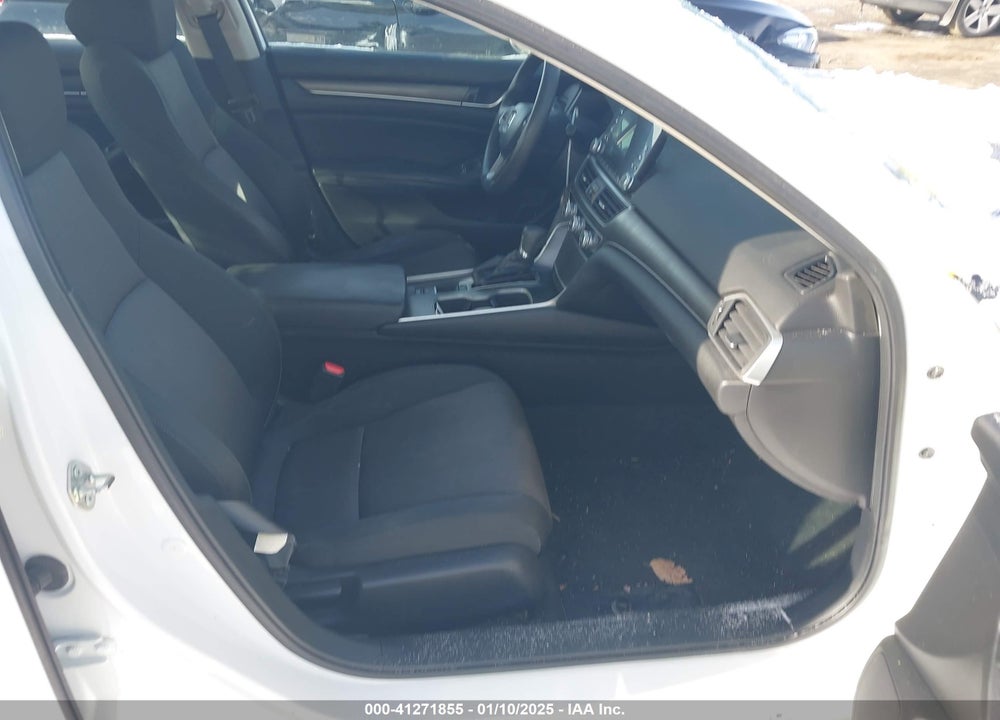 2018 HONDA ACCORD VIN: 1HGCV1F13JA152761