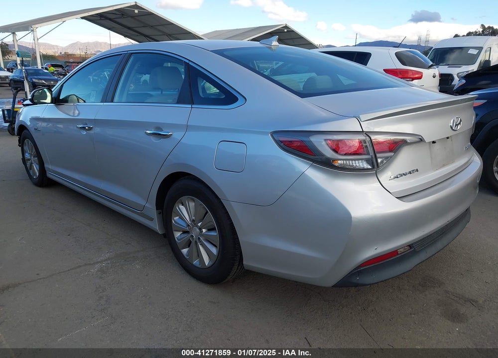 2016 HYUNDAI SONATA VIN: KMHE24L16GA026212