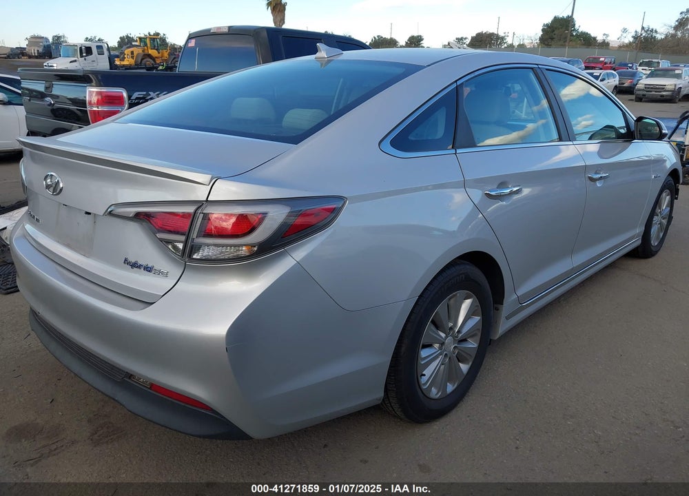 2016 HYUNDAI SONATA VIN: KMHE24L16GA026212