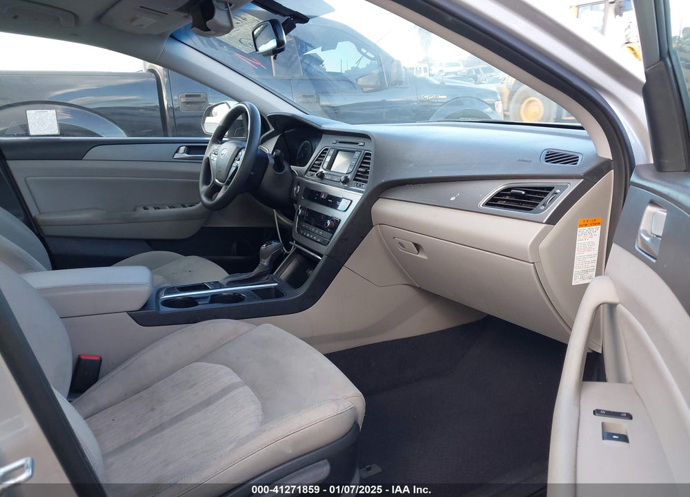 2016 HYUNDAI SONATA VIN: KMHE24L16GA026212
