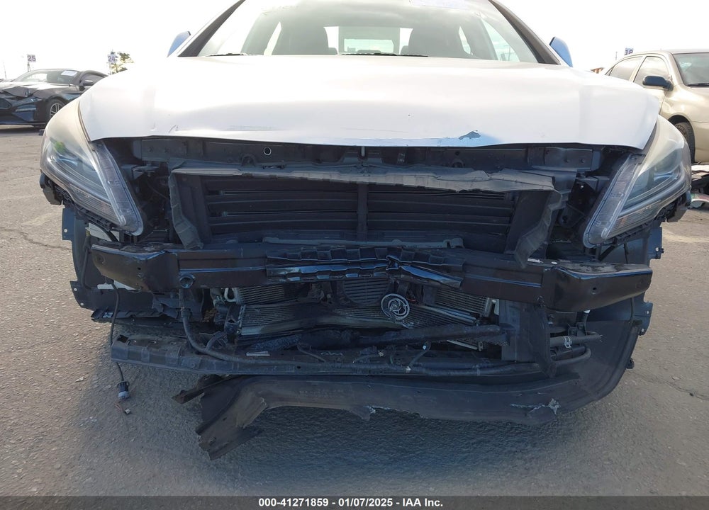 2016 HYUNDAI SONATA VIN: KMHE24L16GA026212