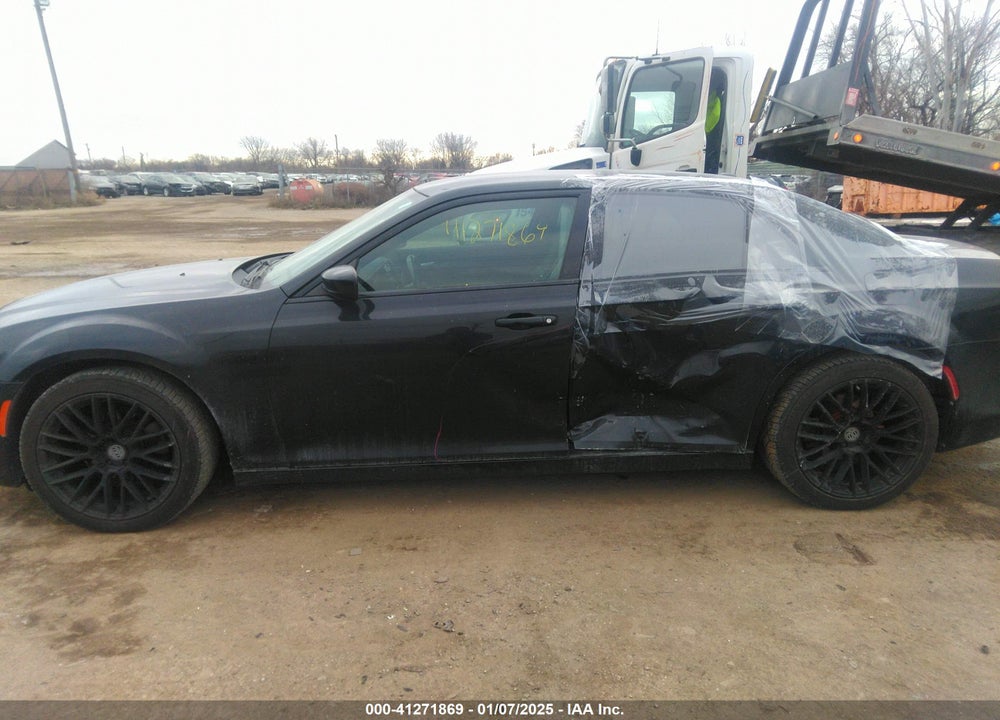 2017 CHRYSLER 300 VIN: 2C3CCABGXHH646128