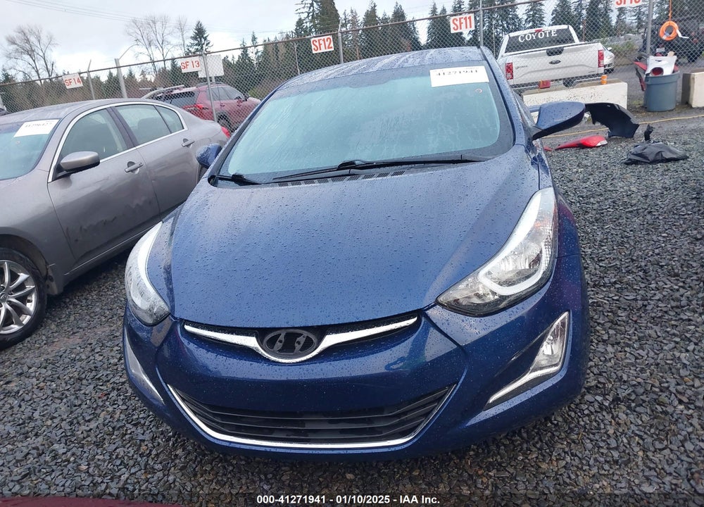 2016 HYUNDAI ELANTRA VIN: 5NPDH4AE4GH662687
