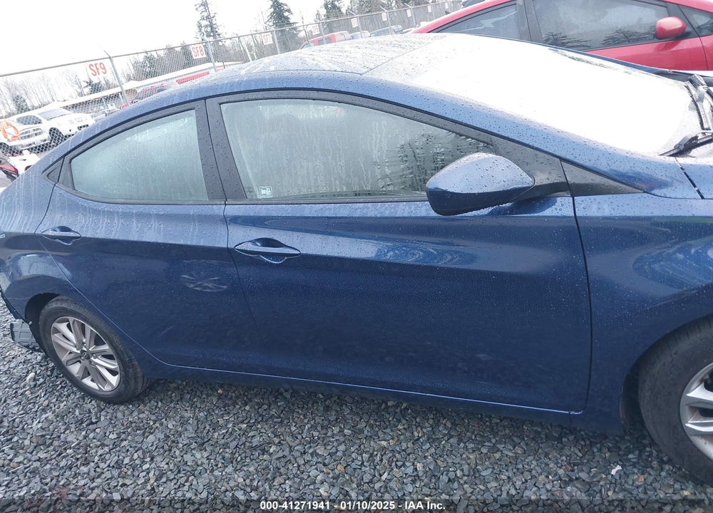 2016 HYUNDAI ELANTRA VIN: 5NPDH4AE4GH662687