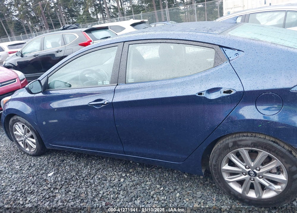 2016 HYUNDAI ELANTRA VIN: 5NPDH4AE4GH662687