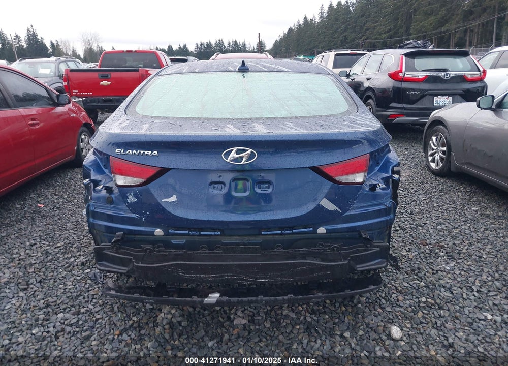 2016 HYUNDAI ELANTRA VIN: 5NPDH4AE4GH662687