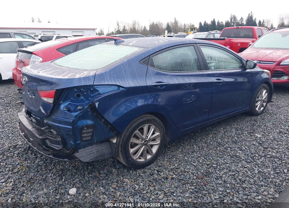 2016 HYUNDAI ELANTRA VIN: 5NPDH4AE4GH662687