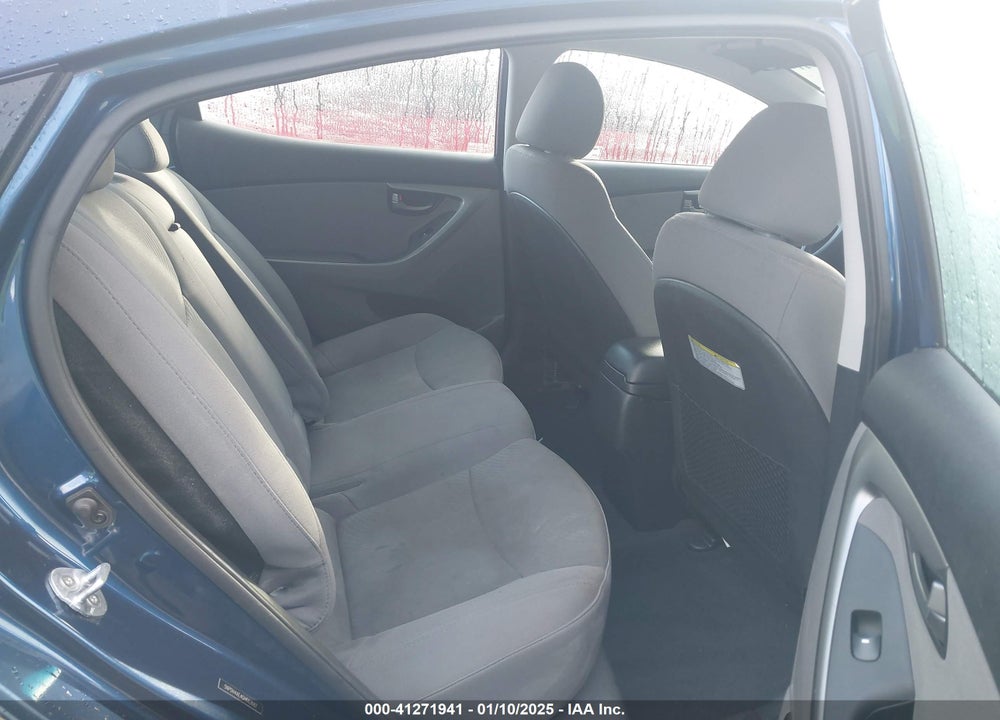 2016 HYUNDAI ELANTRA VIN: 5NPDH4AE4GH662687