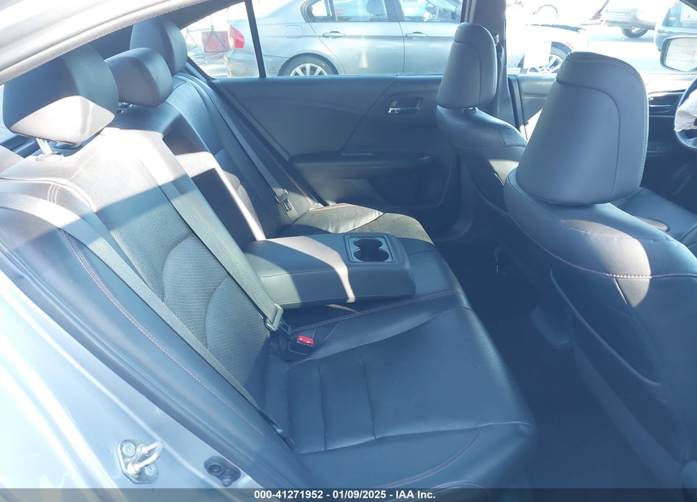 2017 HONDA ACCORD VIN: 1HGCR2F17HA130220