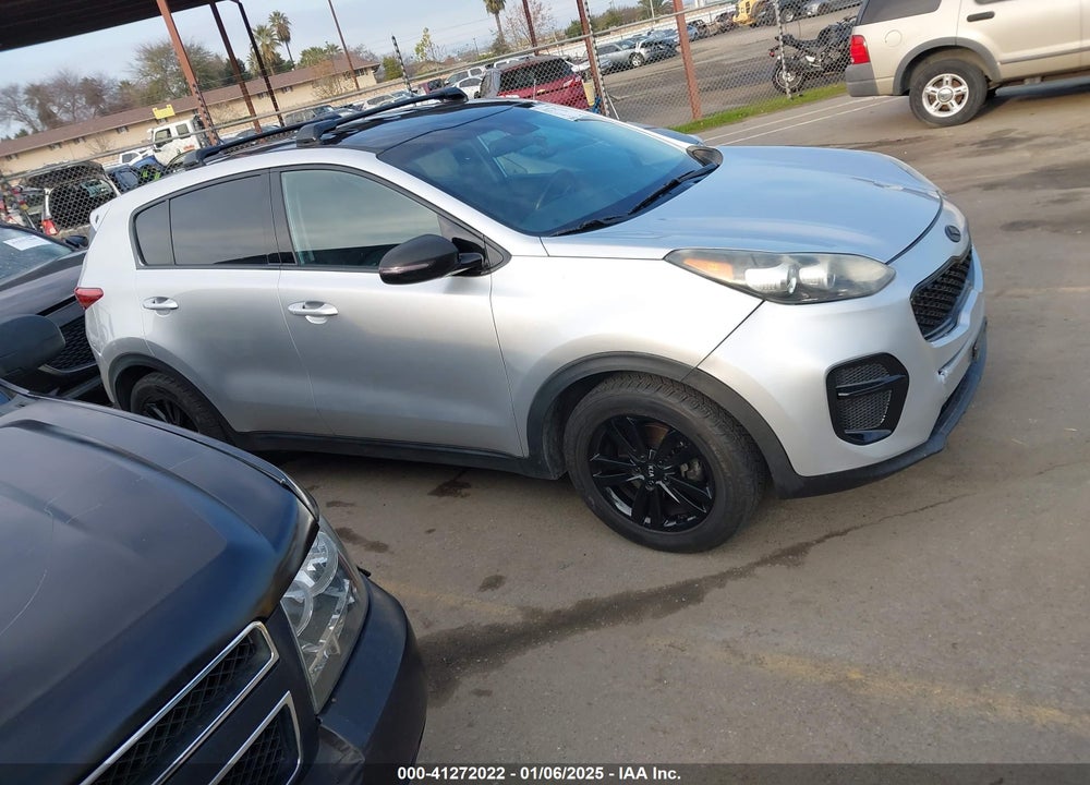 2018 KIA SPORTAGE LX VIN: KNDPM3AC6J7333101