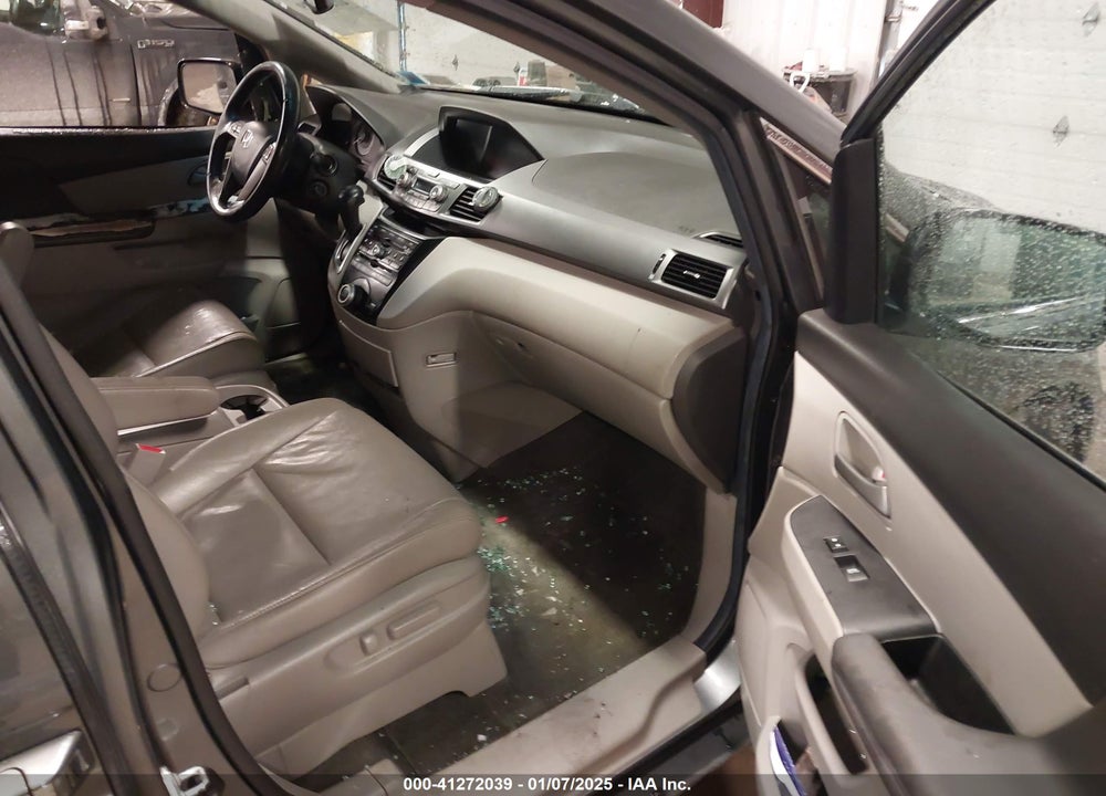 2011 HONDA ODYSSEY EX-L VIN: 5FNRL5H61BB057980