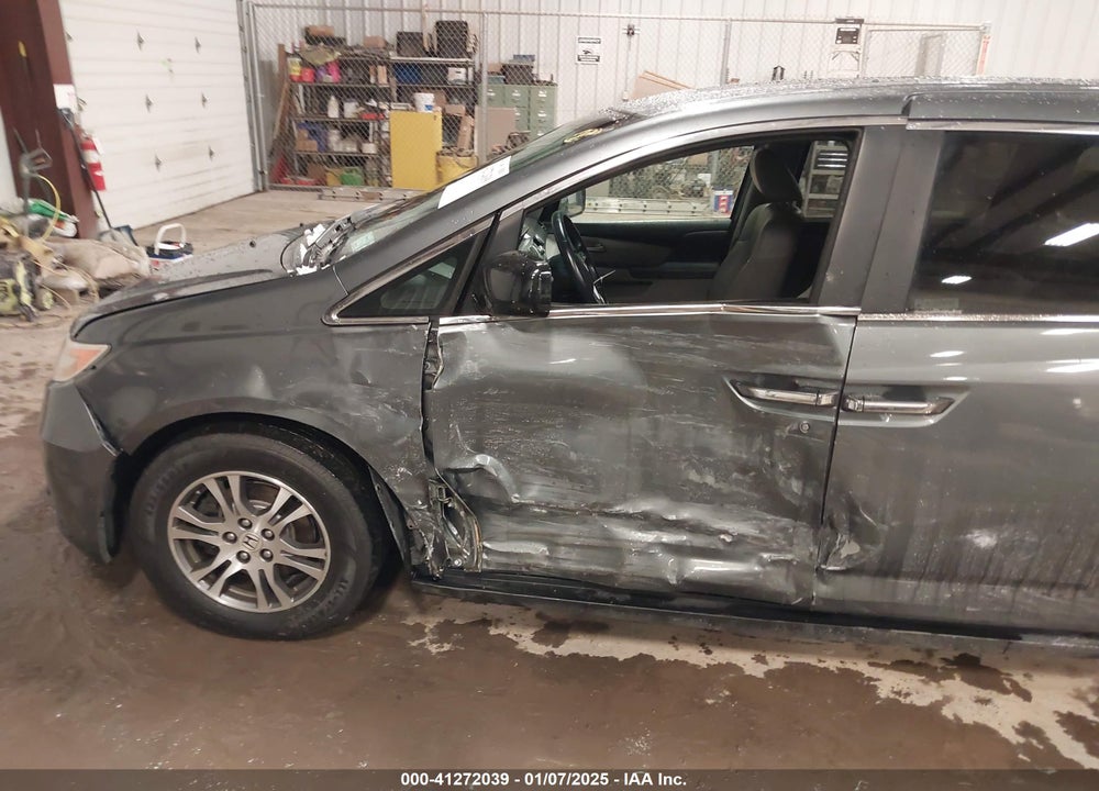 2011 HONDA ODYSSEY EX-L VIN: 5FNRL5H61BB057980