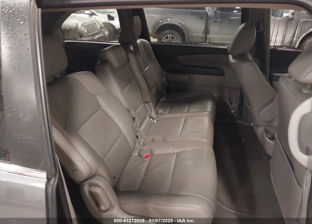 2011 HONDA ODYSSEY EX-L VIN: 5FNRL5H61BB057980