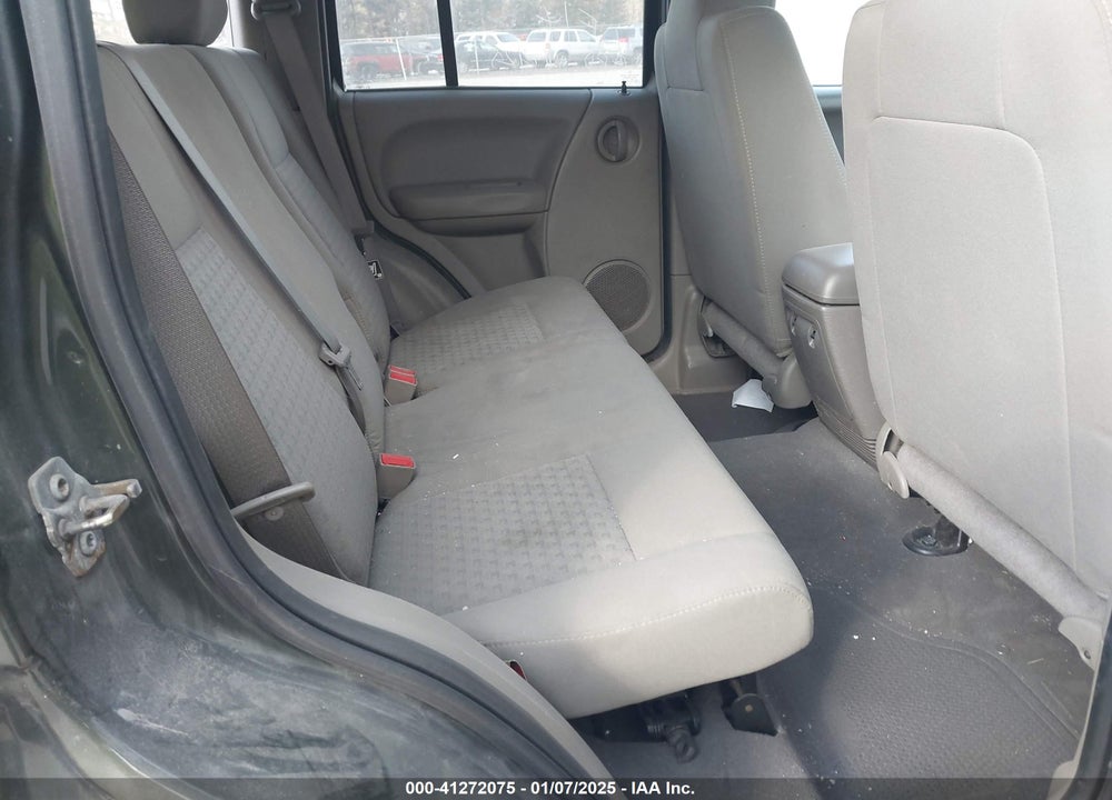 2007 JEEP LIBERTY SPORT VIN: 1J4GL48K57W699498