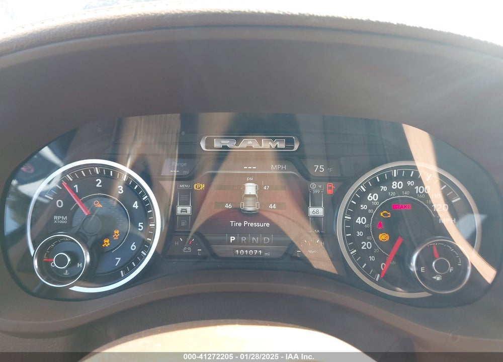 2019 RAM 1500 VIN: 1C6RREJT4KN535137