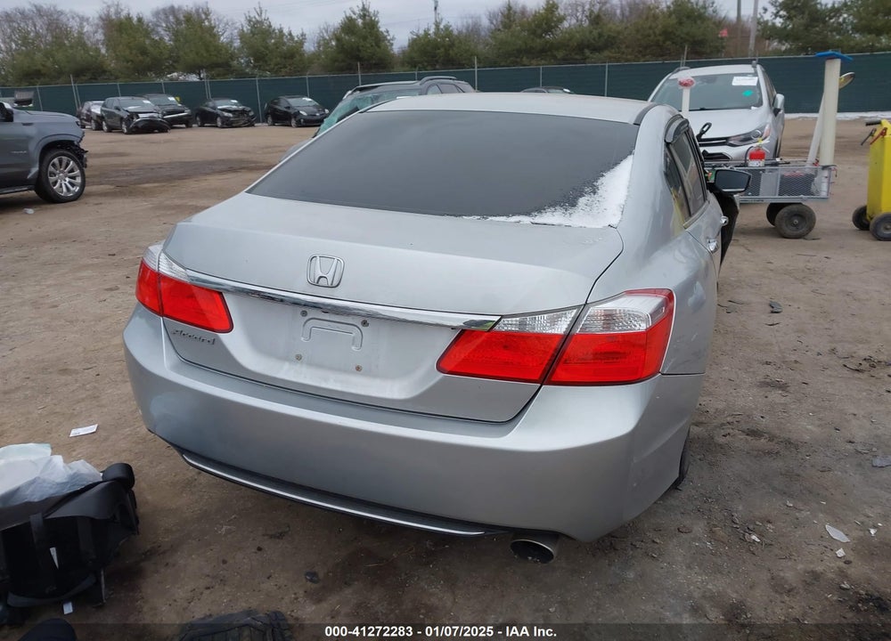 2013 HONDA ACCORD VIN: 1HGCR2E33DA067484