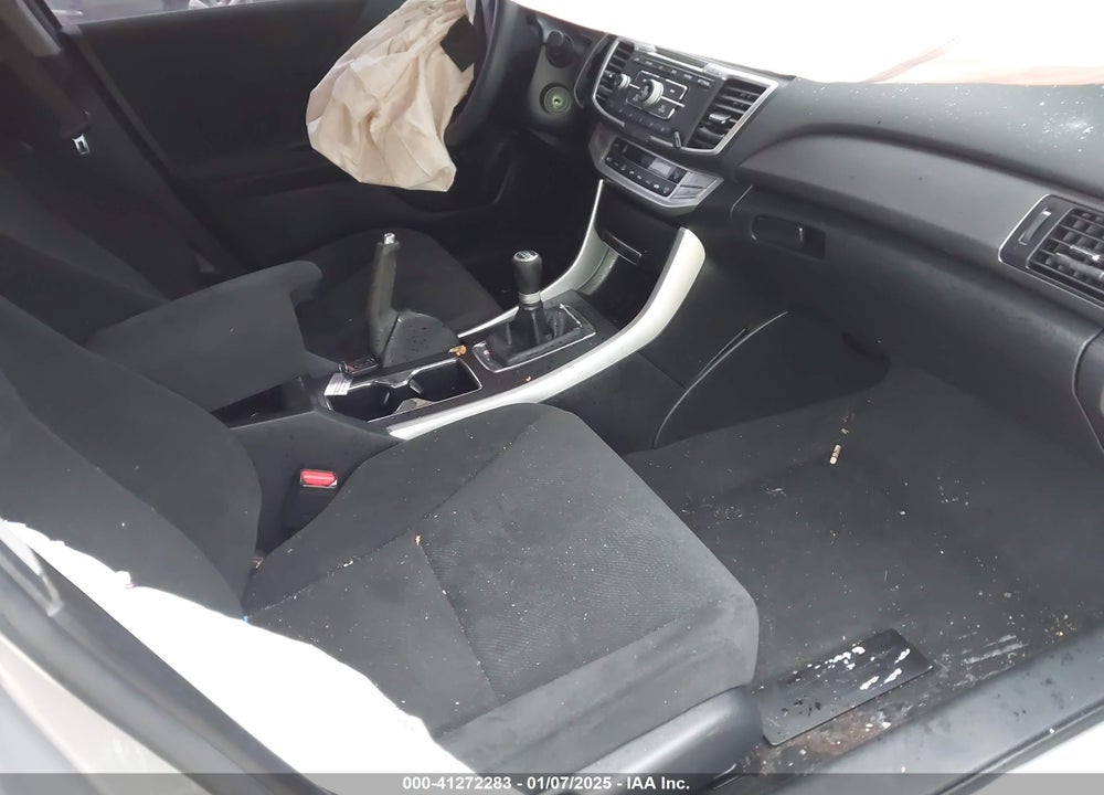 2013 HONDA ACCORD VIN: 1HGCR2E33DA067484