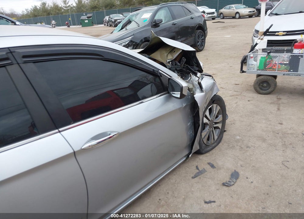 2013 HONDA ACCORD VIN: 1HGCR2E33DA067484