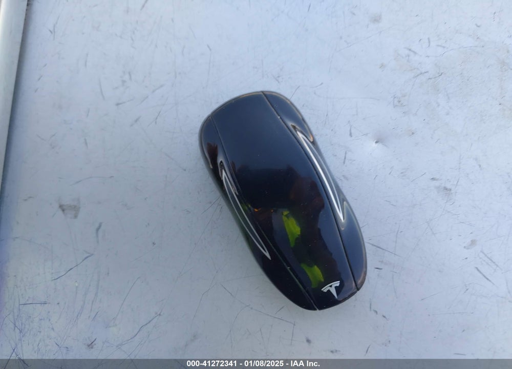 2017 TESLA MODEL S VIN: 5YJSA1E23HF230019