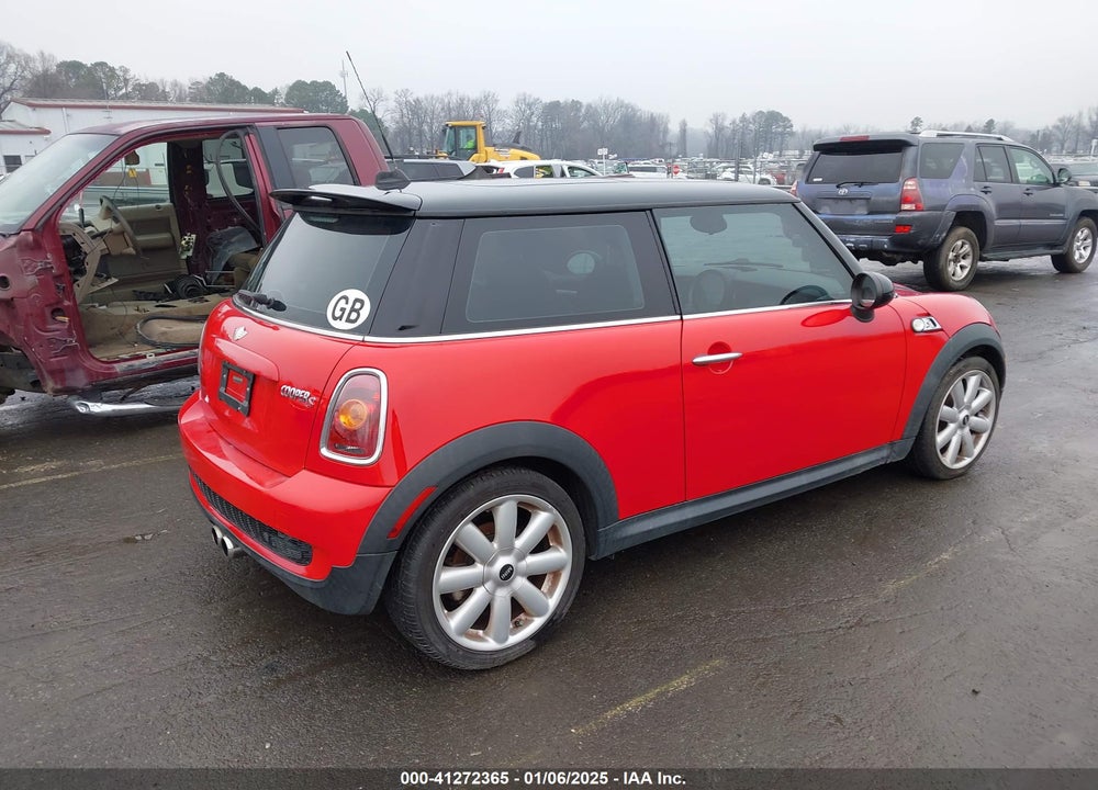 2010 MINI COOPER S VIN: WMWMF7C56ATX43839