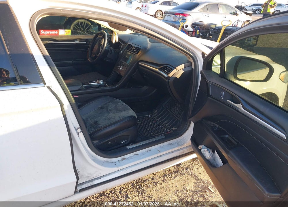 2018 FORD FUSION TITANIUM VIN: 3FA6P0D91JR233990