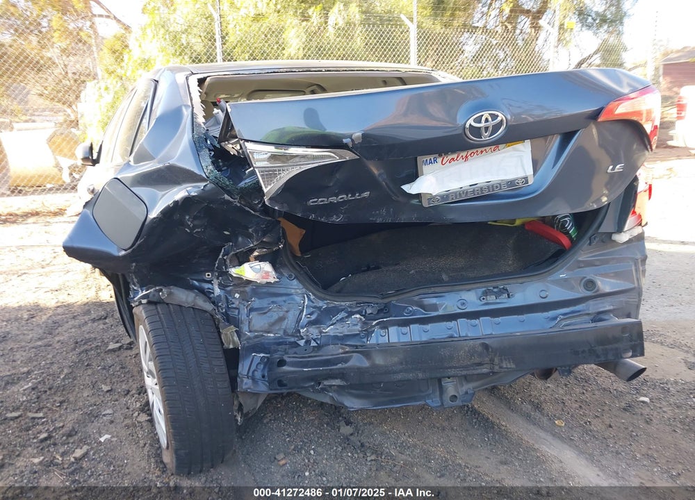 2018 TOYOTA COROLLA VIN: 5YFBURHE8JP778846