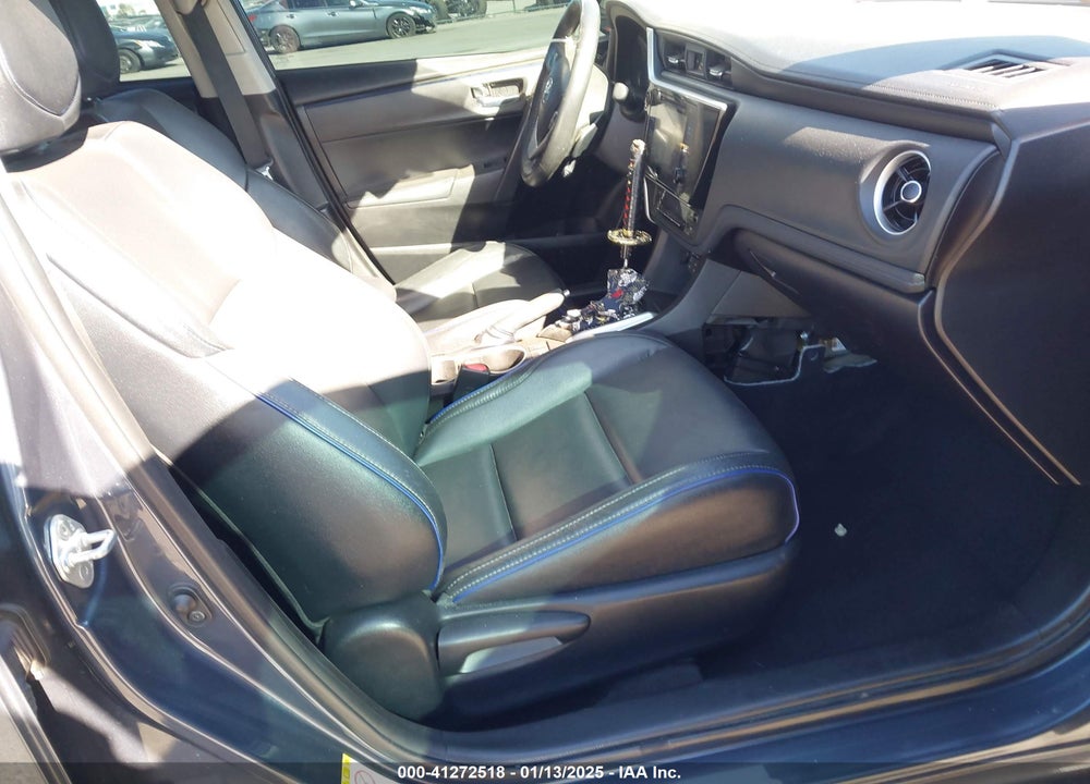 2018 TOYOTA COROLLA XSE VIN: 5YFBURHE5JP753435