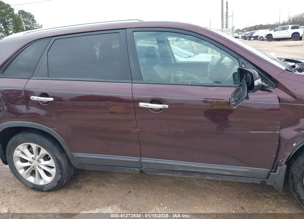 2015 KIA SORENTO VIN: 5XYKU4A70FG553038