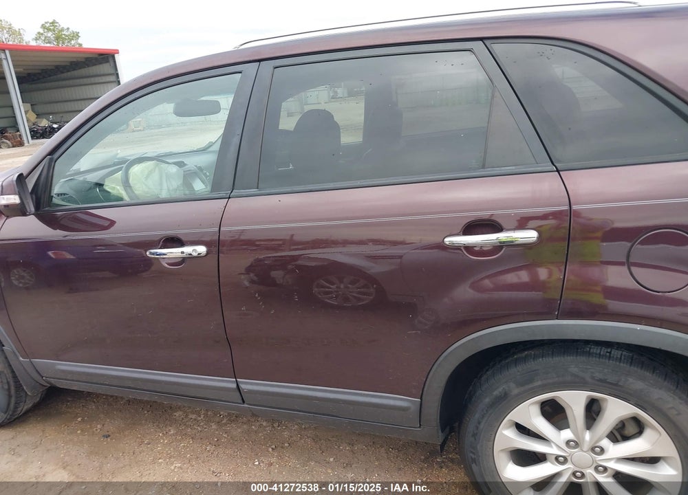 2015 KIA SORENTO VIN: 5XYKU4A70FG553038