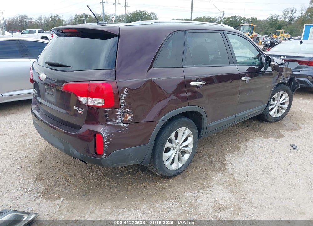 2015 KIA SORENTO VIN: 5XYKU4A70FG553038