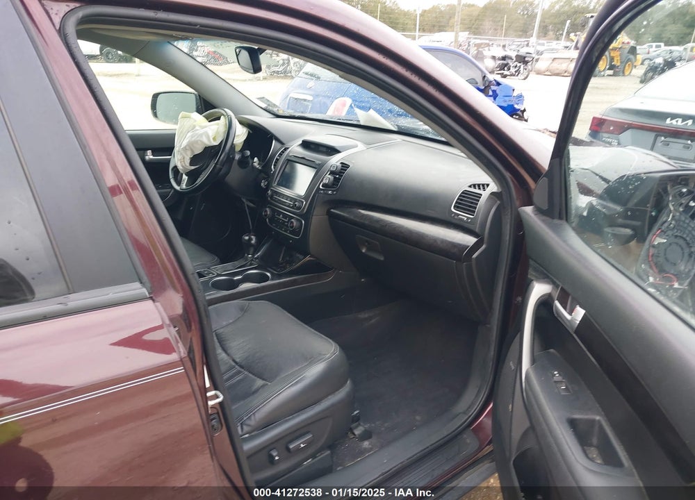 2015 KIA SORENTO VIN: 5XYKU4A70FG553038