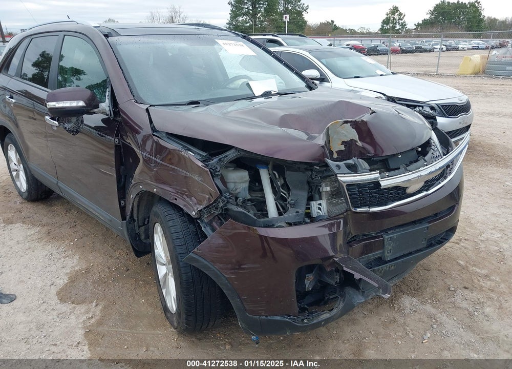 2015 KIA SORENTO VIN: 5XYKU4A70FG553038