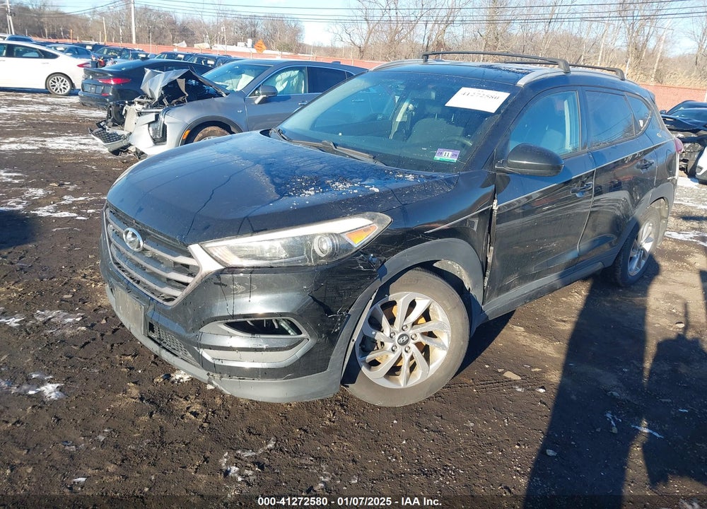 2016 HYUNDAI TUCSON SE VIN: KM8J3CA42GU076476