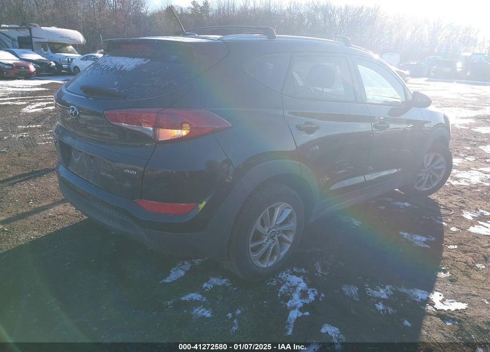 2016 HYUNDAI TUCSON SE VIN: KM8J3CA42GU076476