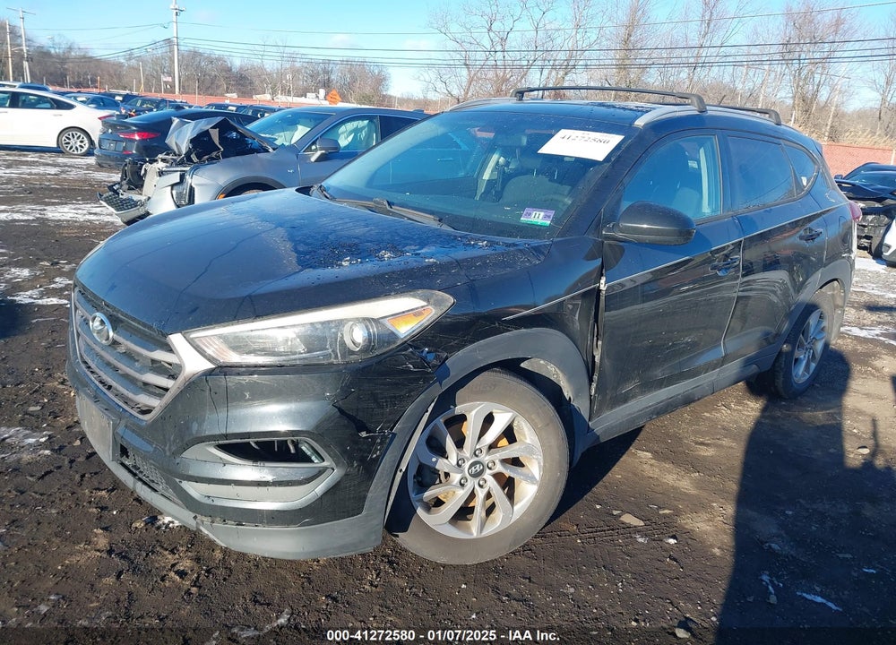 2016 HYUNDAI TUCSON SE VIN: KM8J3CA42GU076476