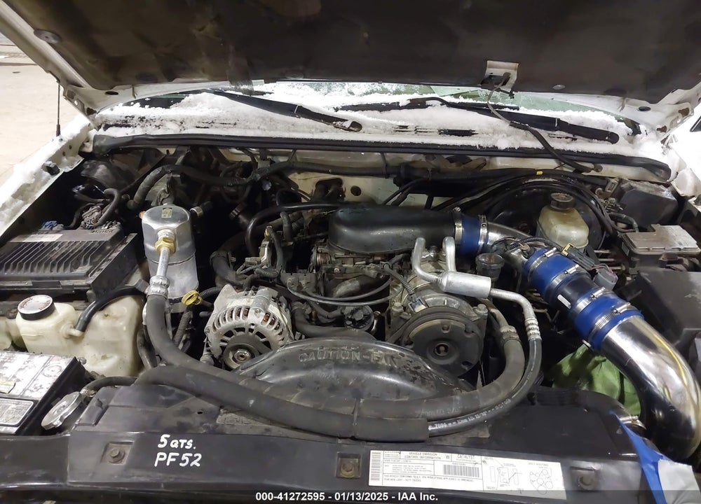 2000 CHEVROLET S-10 LS VIN: 1GCDT19WXYK179539