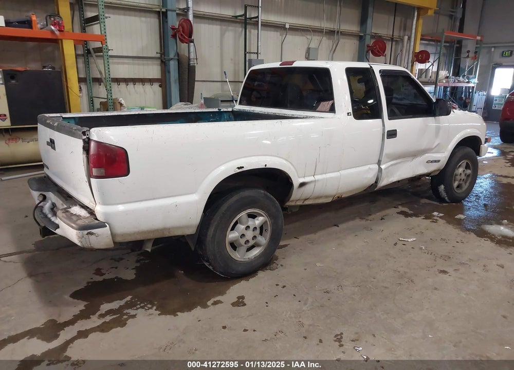 2000 CHEVROLET S-10 LS VIN: 1GCDT19WXYK179539