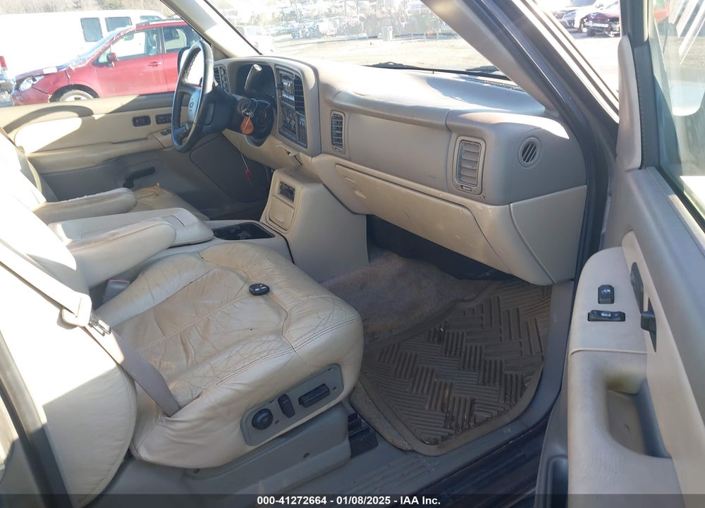 2001 CHEVROLET TAHOE LT VIN: 1GNEK13T31J119997