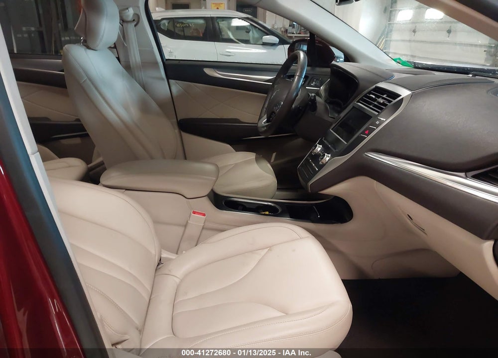 2019 LINCOLN MKC STANDARD VIN: 5LMCJ1D9XKUL50054