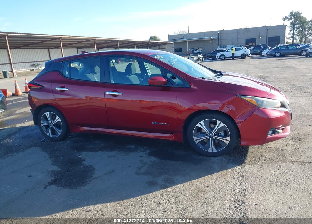 2018 NISSAN LEAF SV VIN: 1N4AZ1CP7JC305428