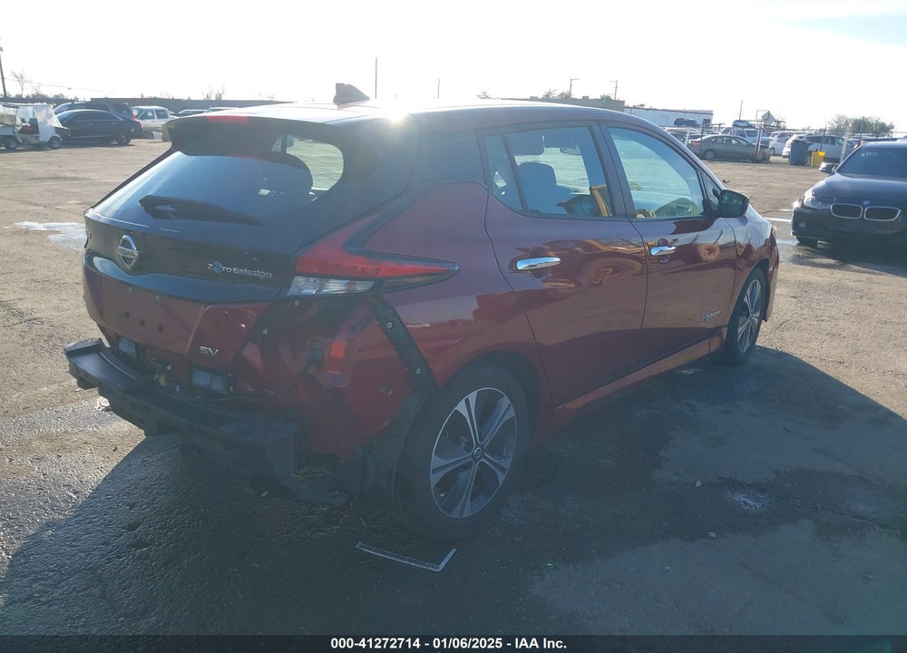 2018 NISSAN LEAF SV VIN: 1N4AZ1CP7JC305428
