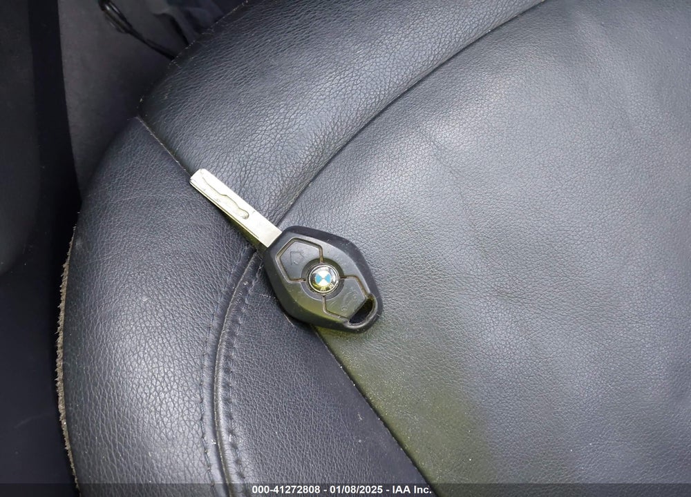 2007 BMW Z4 VIN: 4USBU33557LW59829