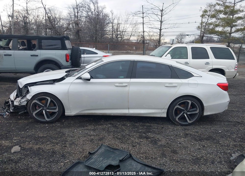 2018 HONDA ACCORD VIN: 1HGCV1F39JA197415