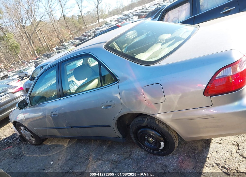 1999 HONDA ACCORD LX VIN: 1HGCG5642XA148687