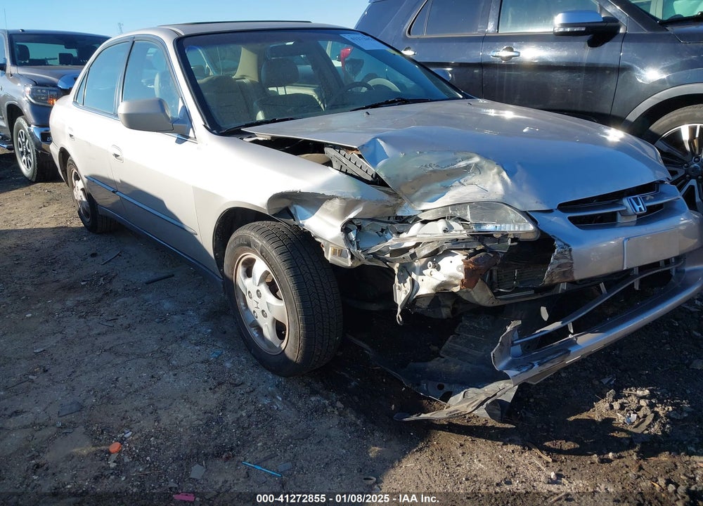 1999 HONDA ACCORD LX VIN: 1HGCG5642XA148687