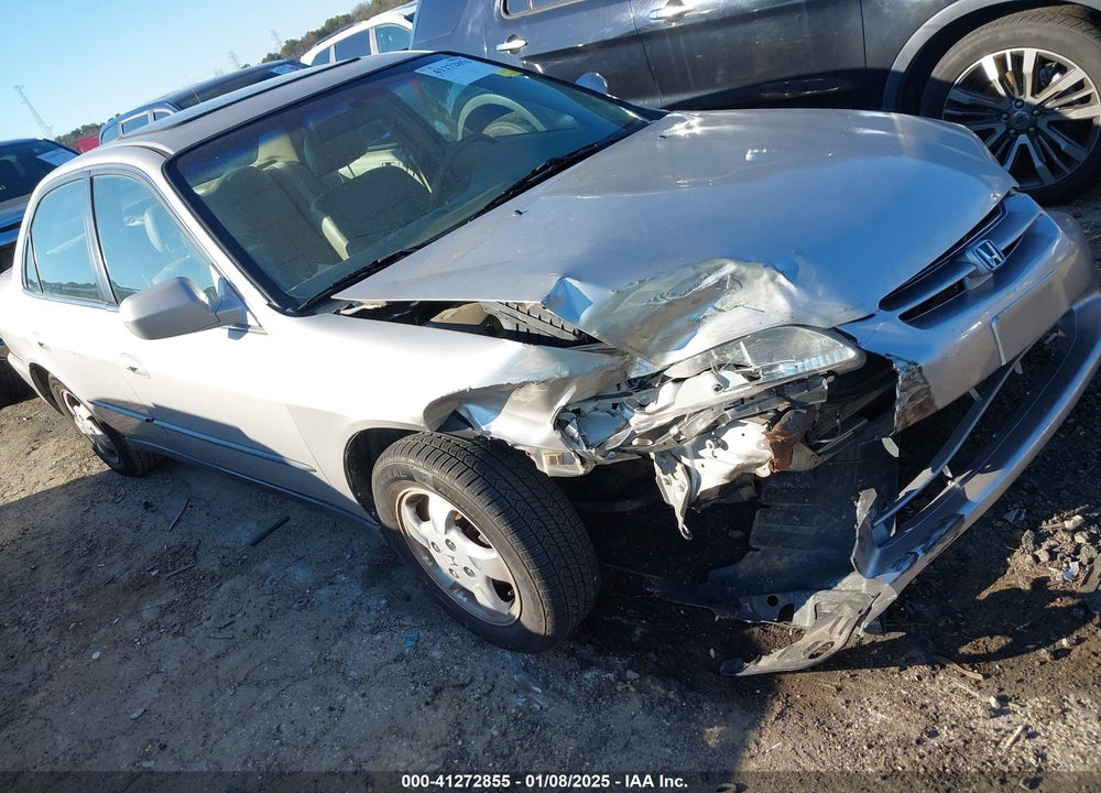 1999 HONDA ACCORD LX VIN: 1HGCG5642XA148687