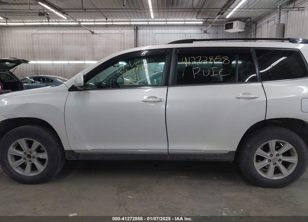 2013 TOYOTA HIGHLANDER VIN: 5TDBK3EH6DS248565