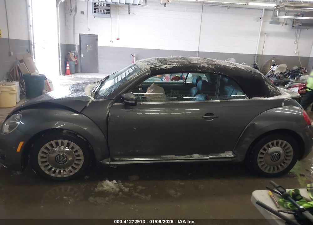 2015 VOLKSWAGEN BEETLE VIN: 3VW517AT0FM812678